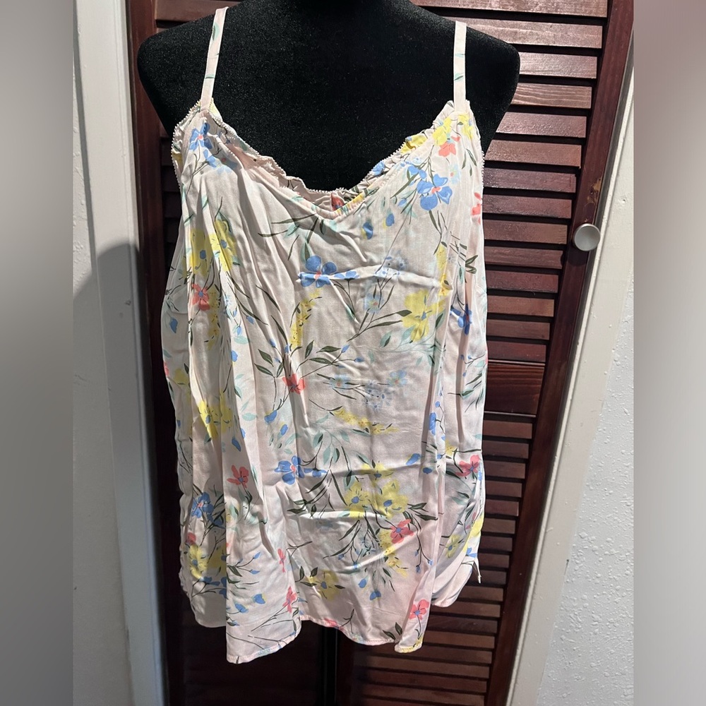 Old Navy cami with adjustable straps
